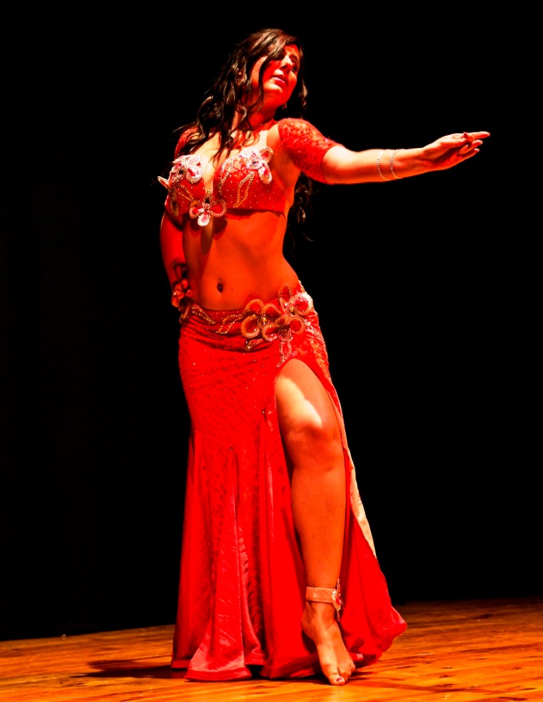 Amira Elena danza orientale